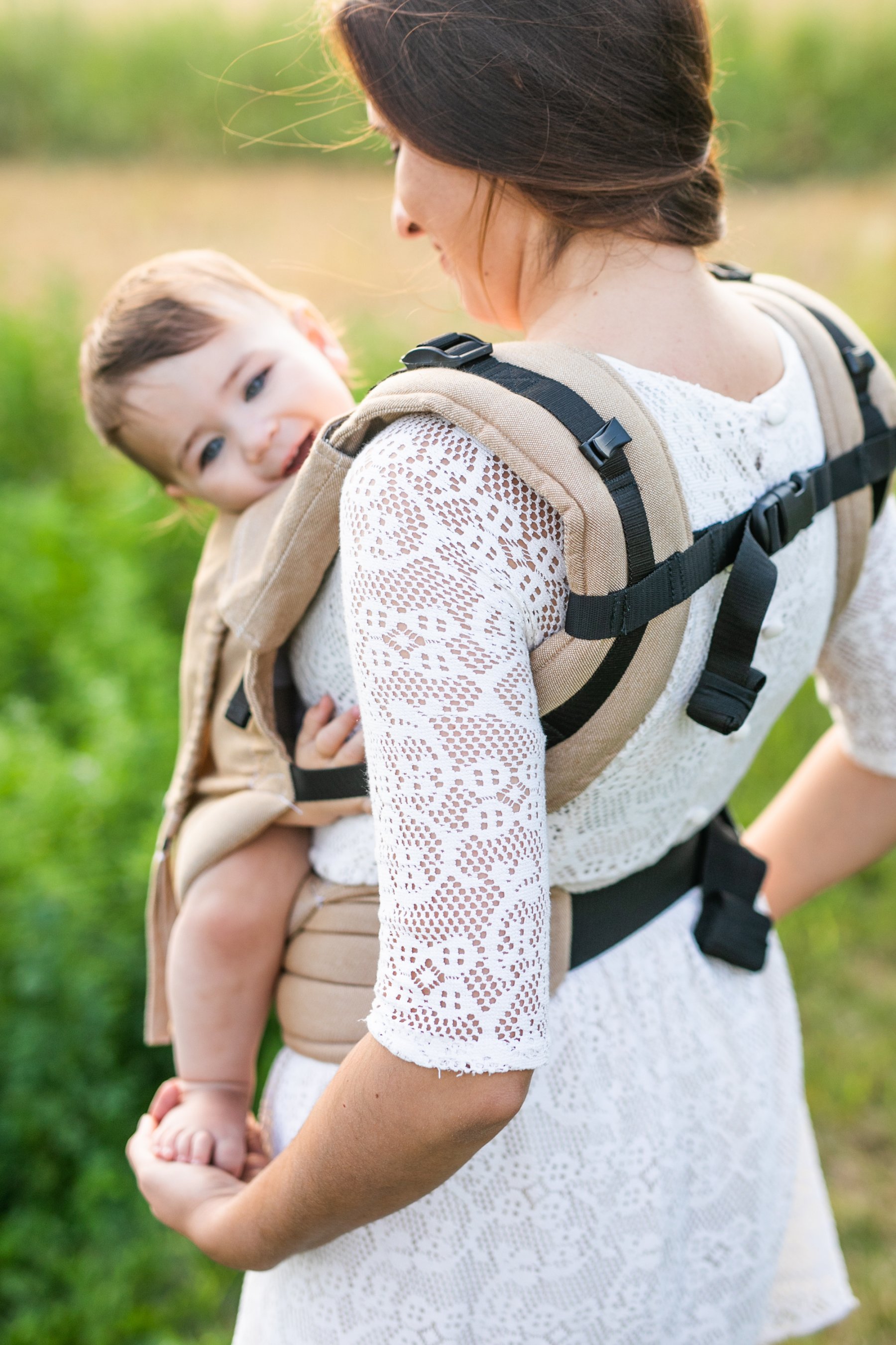 child shoulder carrier